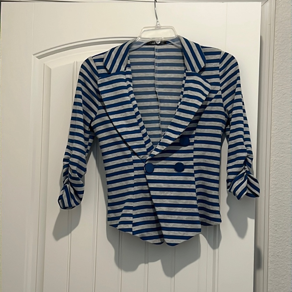 Blue and grey jacket, blue buttons, half-sleeve, size M/L. Good condition